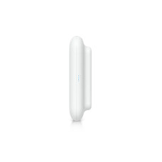 Беспроводная точка доступа, Ubiquiti, U7-Outdoor, Всепогодная WiFi 7 точка доступа, BE5000, 1 порт 10/100/1000/2500 RJ45, 250 клиентов, PoE+802.3at, без адаптера питания, внешняя