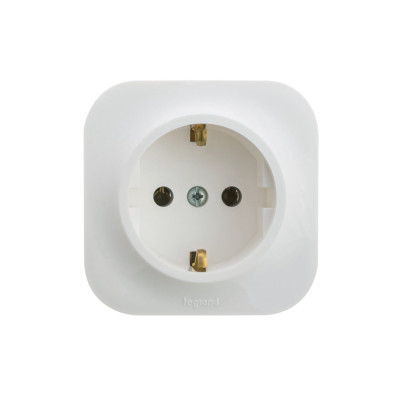 Розетка с зк, Legrand, 782411, Forix 16A 250В IP20 накладная белый